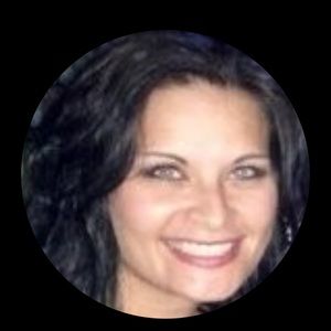 Meet your Posher, Adrienne